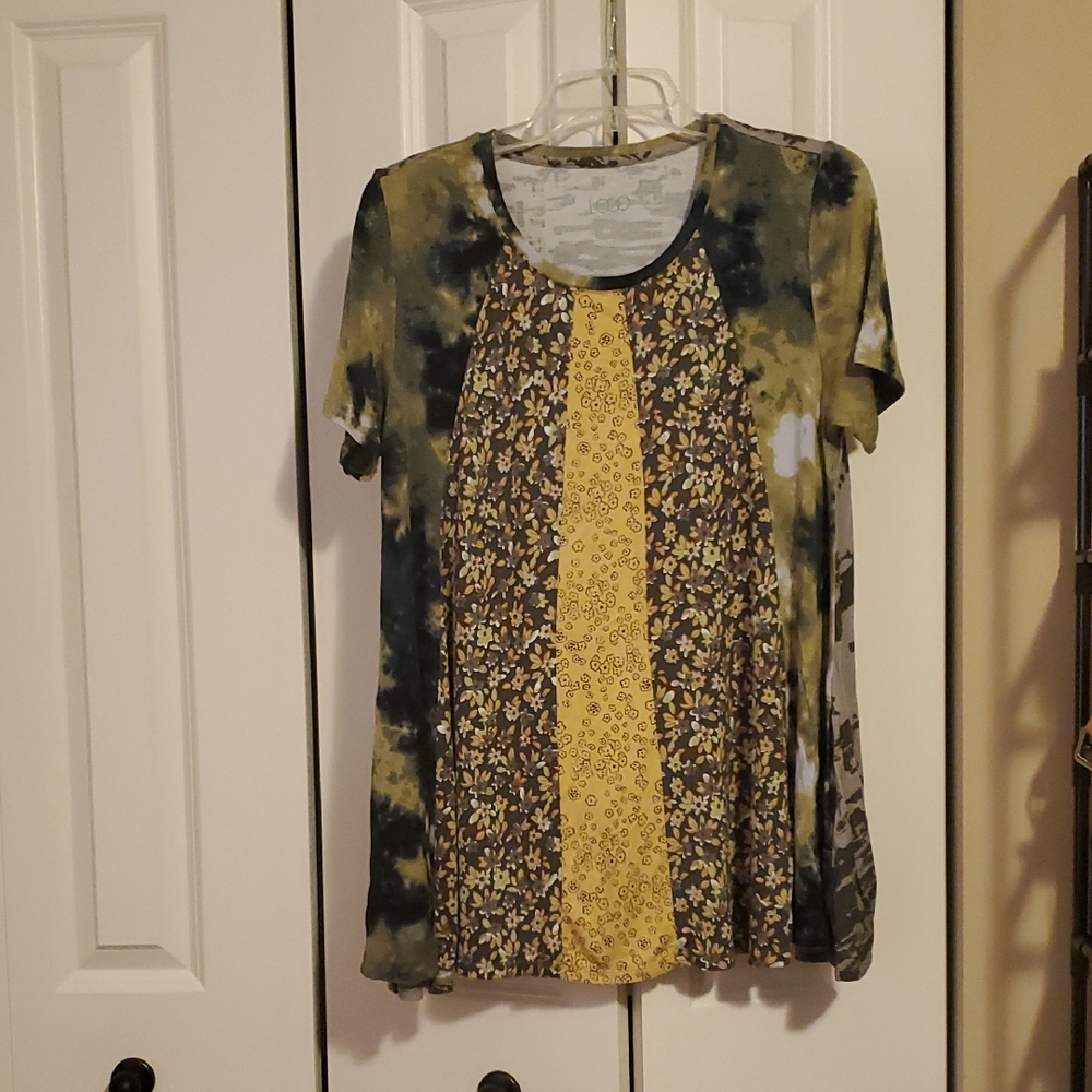 LOGO by Lori Goldstein Yellow and Olive Tie-Dye Floral Panel Short Sleeve Tee
